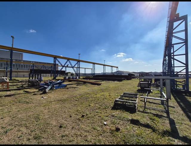 3,000M² INDUSTRIAL YARD TO LET IN ROODEKOP